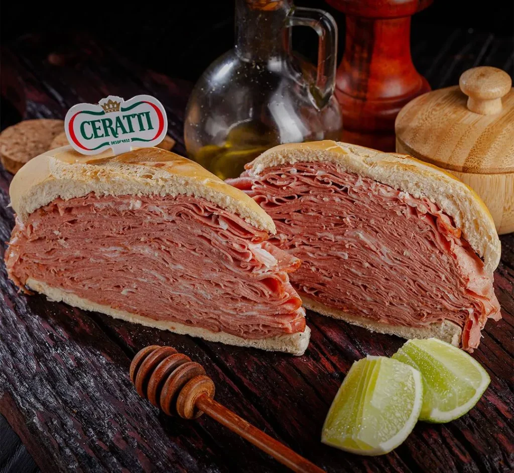 Choppempé Sanduíche de carne e limão com marca Ceratti