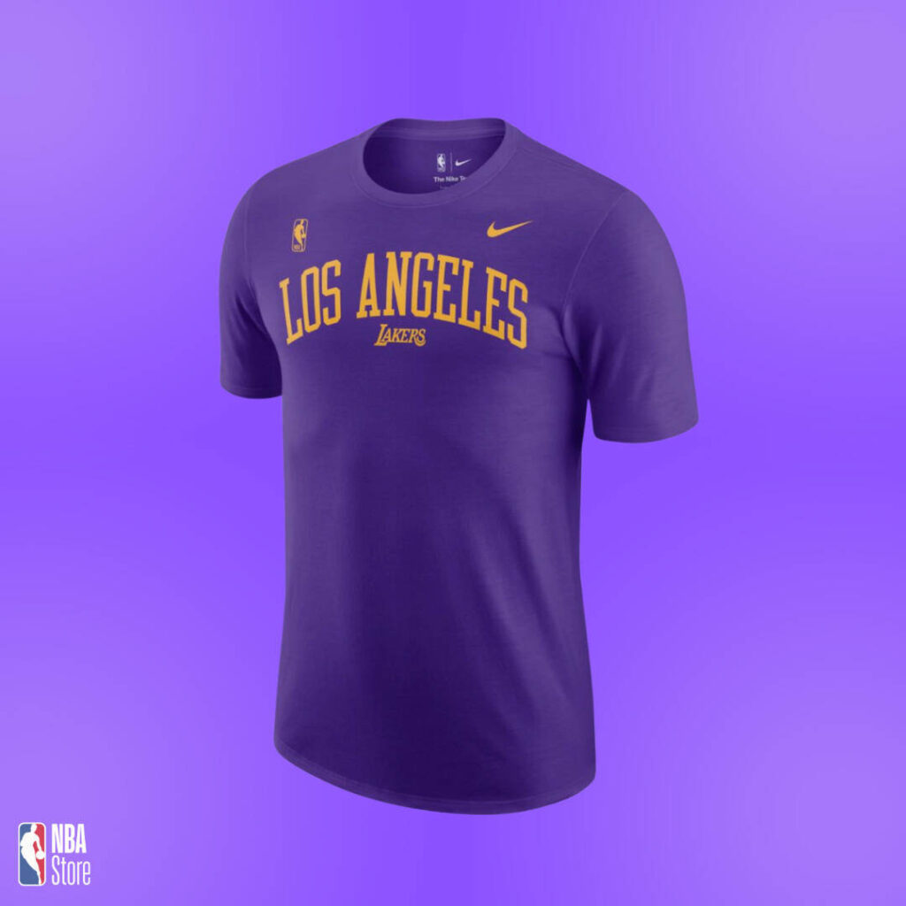 SaveClip.App 301108505 780444889774104 6803339137021491008 n Camiseta roxa do Los Angeles Lakers