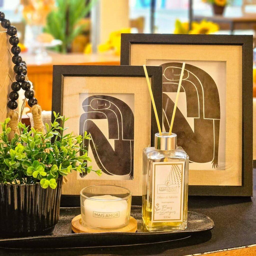 Bandeja com difusor de varetas, vela 