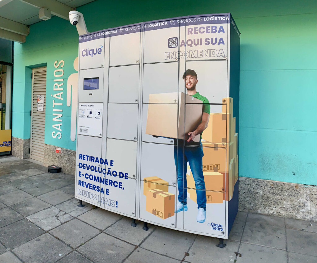 Armário para retirada de encomendas Clique